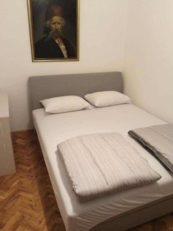 Domacinstvo Trifunovic Daire Pretresnja Dış mekan fotoğraf